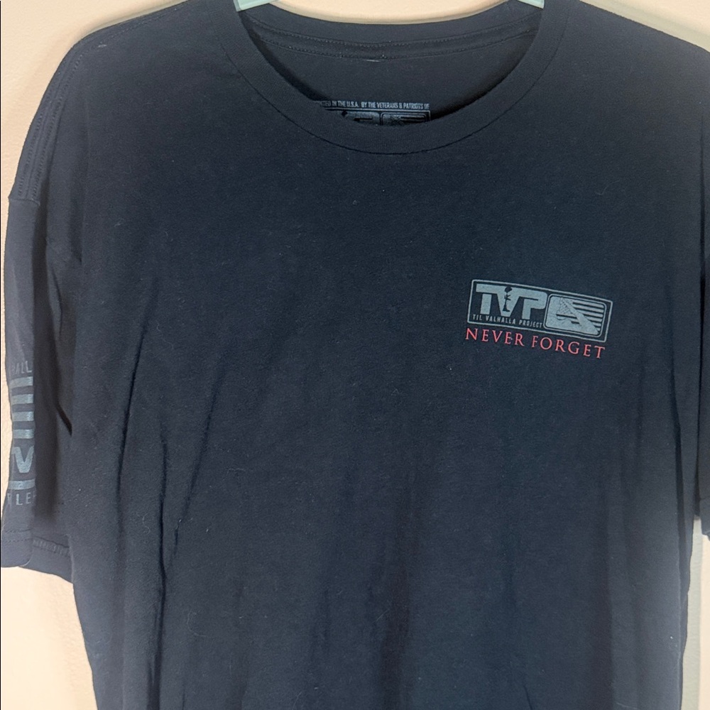Men's Black 'Never Forget' Short Sleeve Graphic Tee